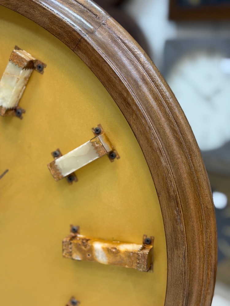 ساعت دیواری طلایی بیسورت