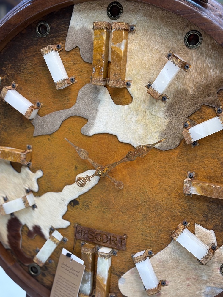 ساعت دیواری هورس بیسورت