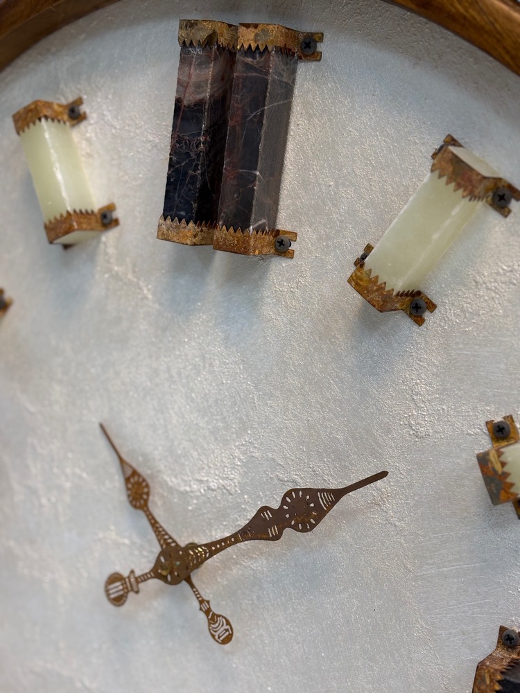 ساعت دیواری سفید بیسورت